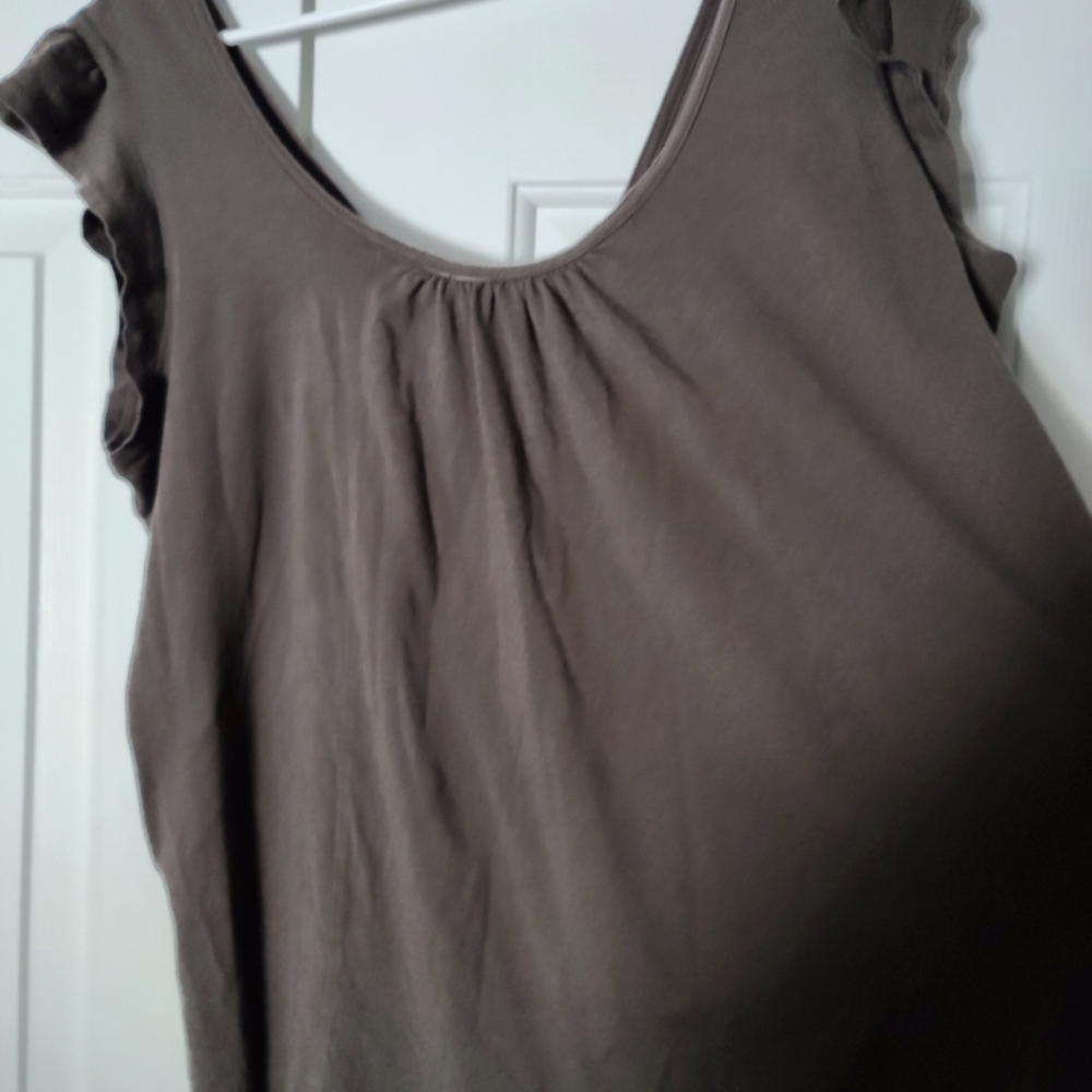 Grey/Green Gap top Large